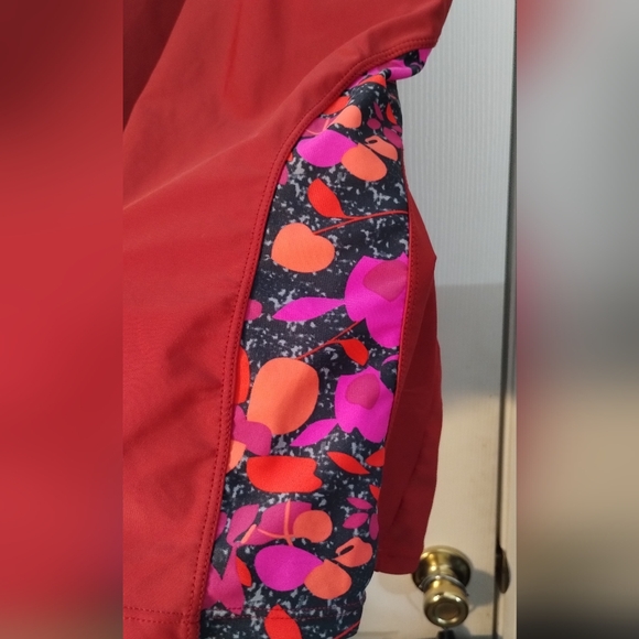 Plus Size Red/Patterned Racer Back Swim Top - Picture 5 of 12